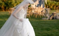 仪式感浪漫图片-仪式感满满的婚礼头纱图片