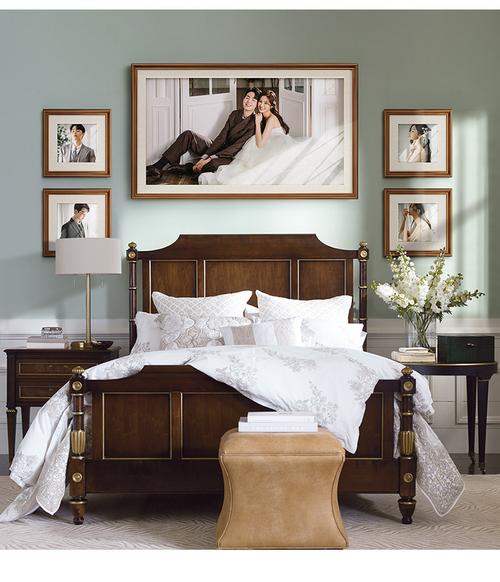  美式卧室婚纱照挂墙上参照图「美式卧室挂画图片大全」-图1