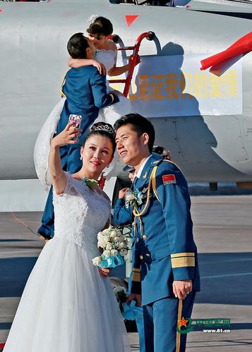 空军军官结婚礼服-图1